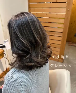 ミディアム カラー 寺本 琴美のヘアスタイル