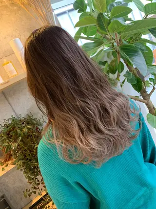 ロング カラー 天野 開のヘアスタイル