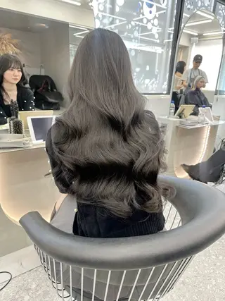 ロング カラー 🌟透明感カラー× 小顔カット いっせいのヘアスタイル