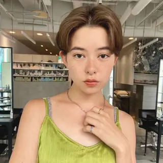 ショート カラー 透けるカラー 🫧かふうのヘアスタイル