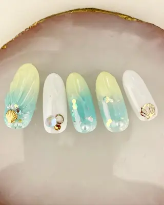 ネイル 新山 聖のネイルデザイン