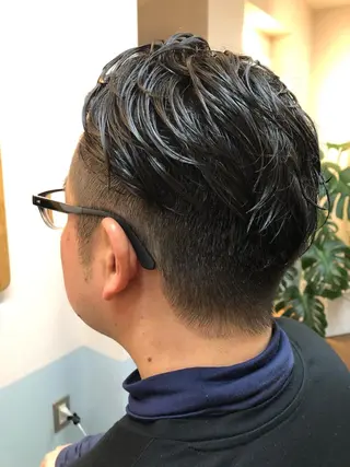 ショート 【透明感ツヤカラー】 三浦寛之のヘアスタイル