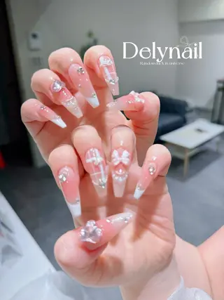 ロング Dely Nailのネイルデザイン