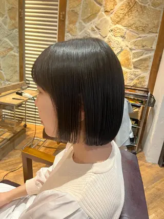 ミディアム 秋澤 楓のヘアスタイル