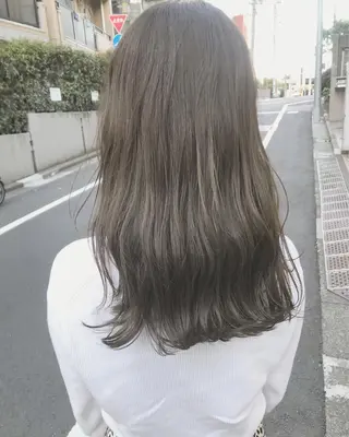 セミロング カラー ハイトーンボブ 前田 表参道 グレージュのヘアスタイル