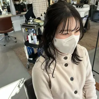 ミディアム 綿貫 美雪のヘアスタイル