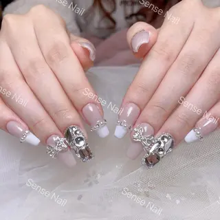 ネイル Queening 🦋のネイルデザイン