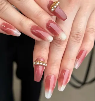 ネイル 新山 聖のネイルデザイン