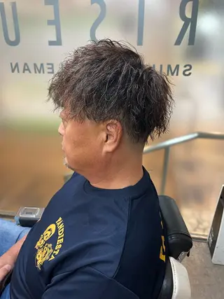 ショート パーマ メンズ 佐々木 優人のヘアスタイル