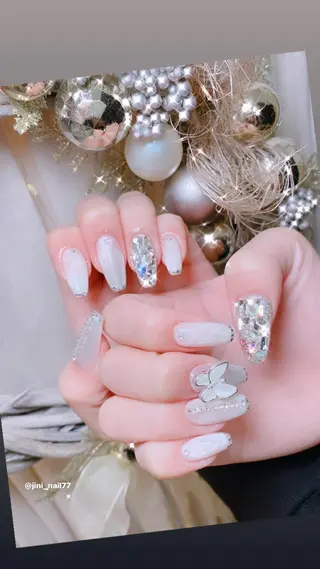ネイル JINI NAIL所属・ジニ ネイルのネイルデザイン