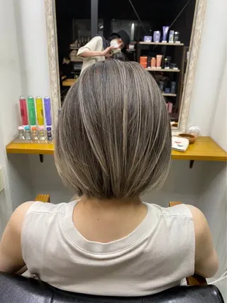 ミディアム anyhow academyのヘアスタイル