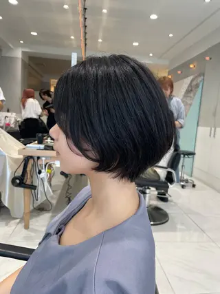 ショート オリーブ カラー✨有坂映哉のヘアスタイル