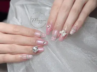 ネイル Maggie Nail🦩のネイルデザイン