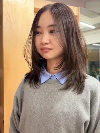 ミディアム カラー 美空🐇 レイヤー / 透明感カラー🩰のヘアスタイル