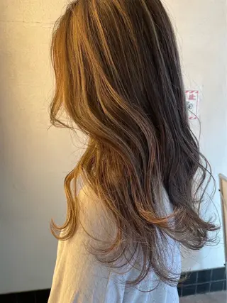 ロング カラー attrait茅ヶ崎 関根美歩のヘアスタイル