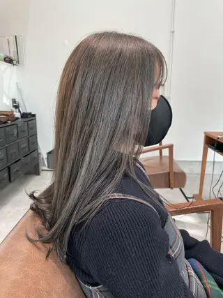 ロング カラー 明石 歩樹のヘアスタイル