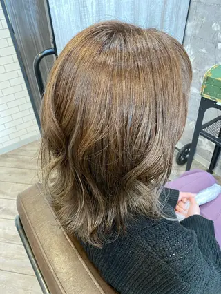 ミディアム カラー 山浦 貴恵のヘアスタイル