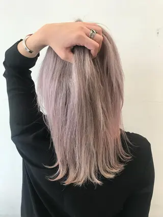 ミディアム サイレント美容師 アイリィのヘアスタイル