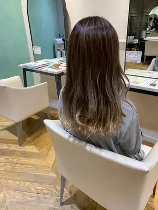 ロング 乾かすだけで艶髪酸性 ストレート髙橋悠耶のヘアスタイル