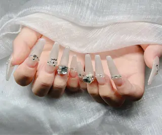 ネイル Lee Nailsのネイルデザイン