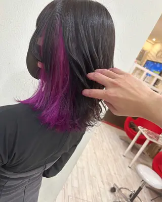 ミディアム カラー ヘアアレンジ 今村公介 ブリーチ特化、派手髪のヘアスタイル