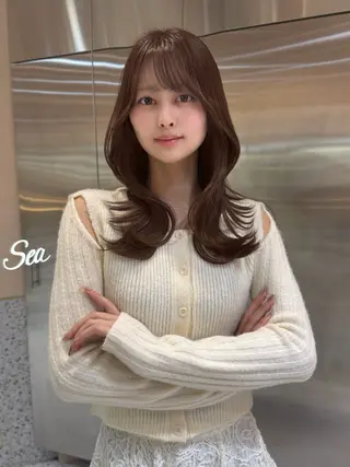 ロング カラー 今っぽレイヤーカット グレージュ/リョウヤのヘアスタイル