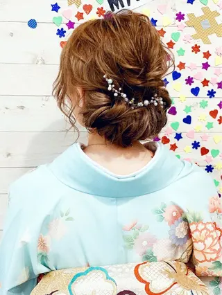 セミロング ヘアアレンジ ヘアメイク エンカレッジのヘアスタイル