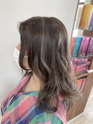 カラー SALOWIN栄 高須大貴のヘアスタイル