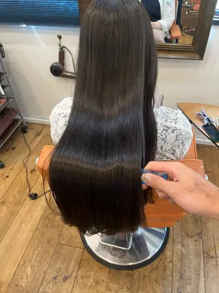 ロング ⚪️髪質改善 縮毛 店長 コウ⚪️のヘアスタイル