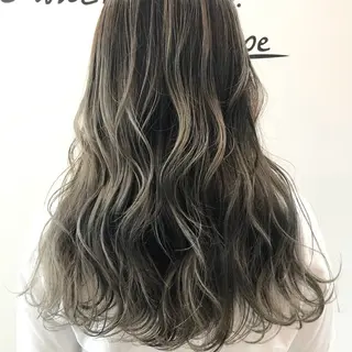 ロング カラー 黒阪 なみのヘアスタイル