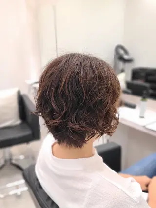 ショート パーマ 桐島 令奈のヘアスタイル