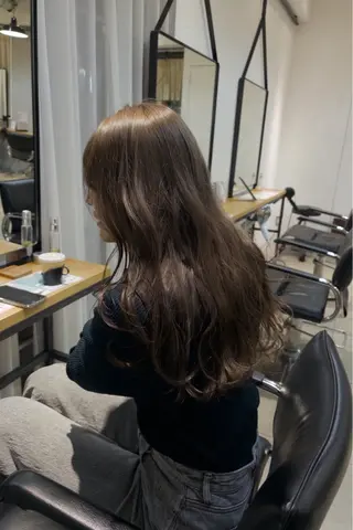 セミロング カラー じゅわっと暖色カラー 🍊Moemiのヘアスタイル