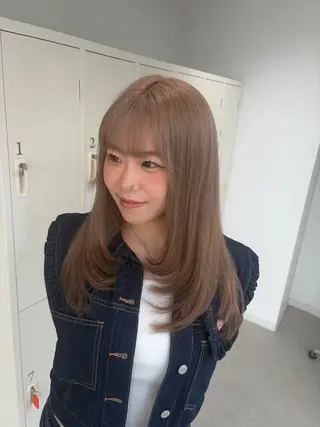 ロング カラー EIGHT ／SHU🩶のヘアスタイル