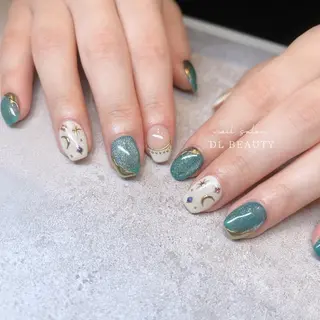 ネイル .. momoko🕊のネイルデザイン