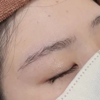 アイブロウ femme横川 さきのマツエク・マツパデザイン