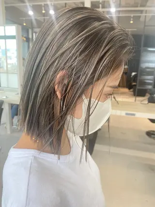 ショート カラー ネイル マツエク・マツパ アイブロウ 井上 一平のヘアスタイル