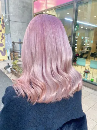 ミディアム カラー メンズ JuNブリーチに 縮毛矯正するプロのヘアスタイル