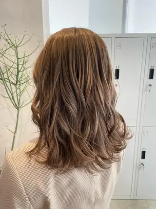 ミディアム カラー 透明感カラー✨艶髪 制作🌱山根あゆみのヘアスタイル