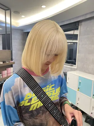 ミディアム ♡似合わせハイトーン ♡maiのヘアスタイル