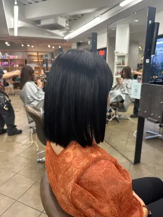 ショート カラー 岡山 紗里奈のヘアスタイル