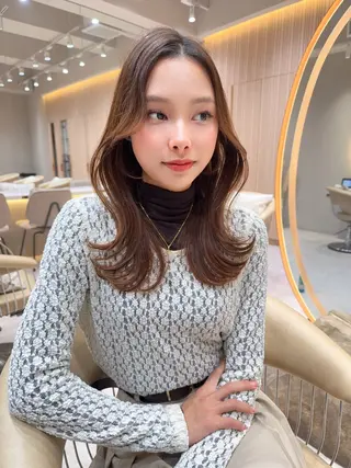 セミロング カラー 縮毛矯正✨🫧 レイヤー川村利幸のヘアスタイル