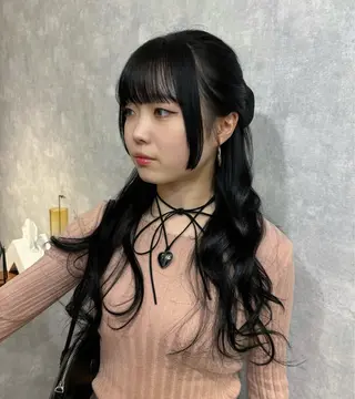 ロング 🌐NATSUMI 🌐【寒色カラー】のヘアスタイル
