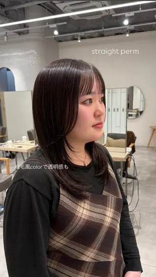 ミディアム パーマ 平居 舞白のヘアスタイル