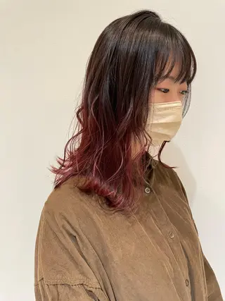 カラー 新谷 玲日のヘアスタイル