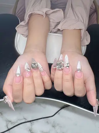 ネイル Lee Nailsのネイルデザイン