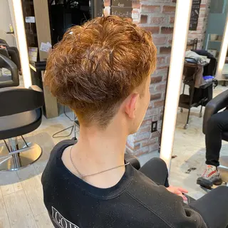 ショート カラー 井手 孔介のヘアスタイル