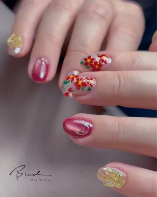 ネイル Blushオーナー Shiinaのネイルデザイン
