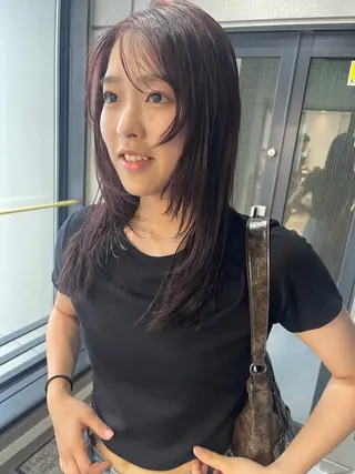 セミロング カラー 💓パーマ，💗 レイヤーカットのヘアスタイル