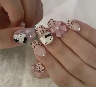ネイル Lee Nailsのネイルデザイン