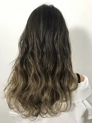 ミディアム カラー 西村あきや トレンド韓国ヘアのヘアスタイル